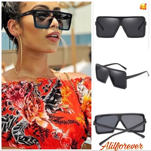 Accessories - 🦋 Super Cute Black Square Framed Sunglasses 😎